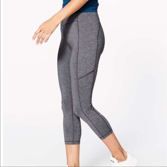 Lululemon Speed Up Crop 21” - Picture 16 of 16